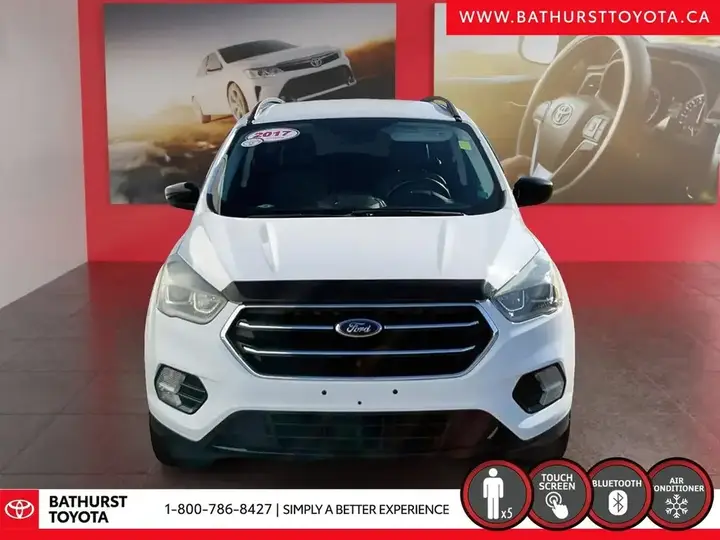 Ford Escape 2017 photo 2