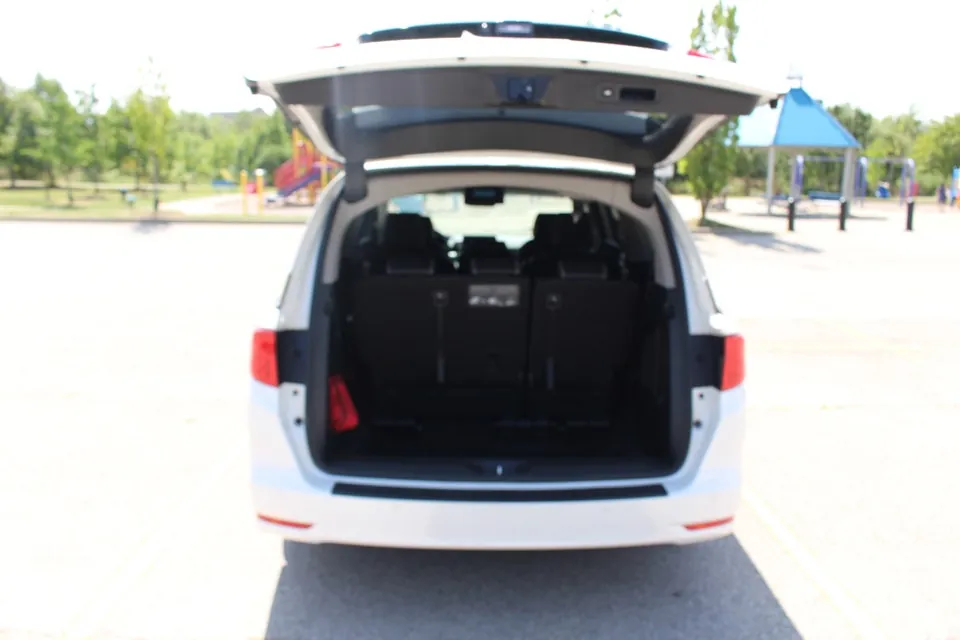 Honda Odyssey 2023 photo 4