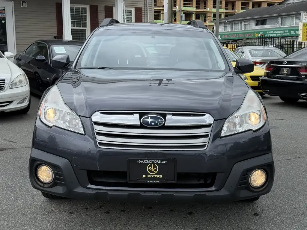 Subaru Outback 2013 photo 2