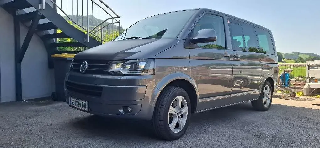 Volkswagen T5 2012 photo 2