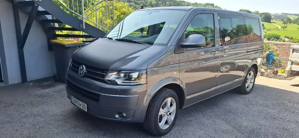 Volkswagen T5 2012 photo 3