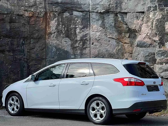 Ford Focus 2013 photo 3