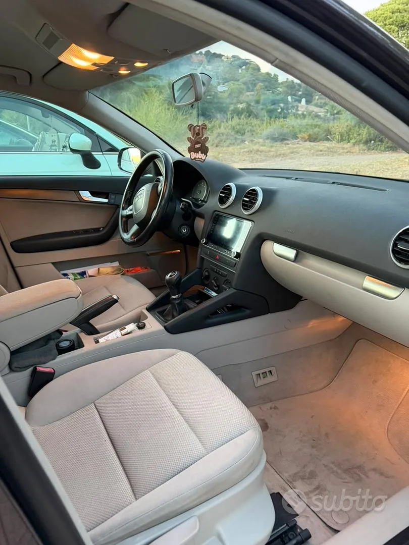 Audi A3 2011 photo 2