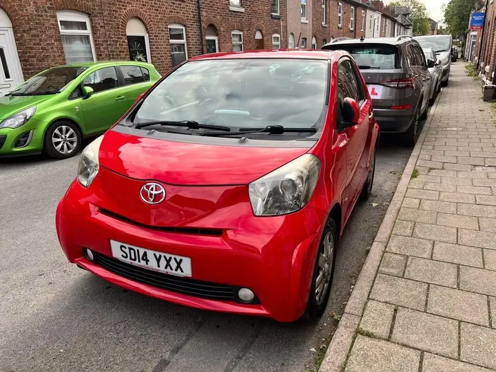 Toyota Iq 2014 photo 3