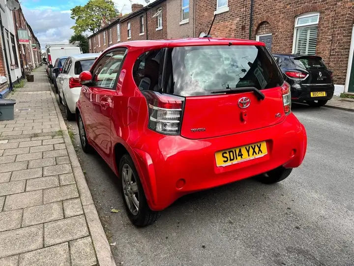 Toyota Iq 2014 photo 4