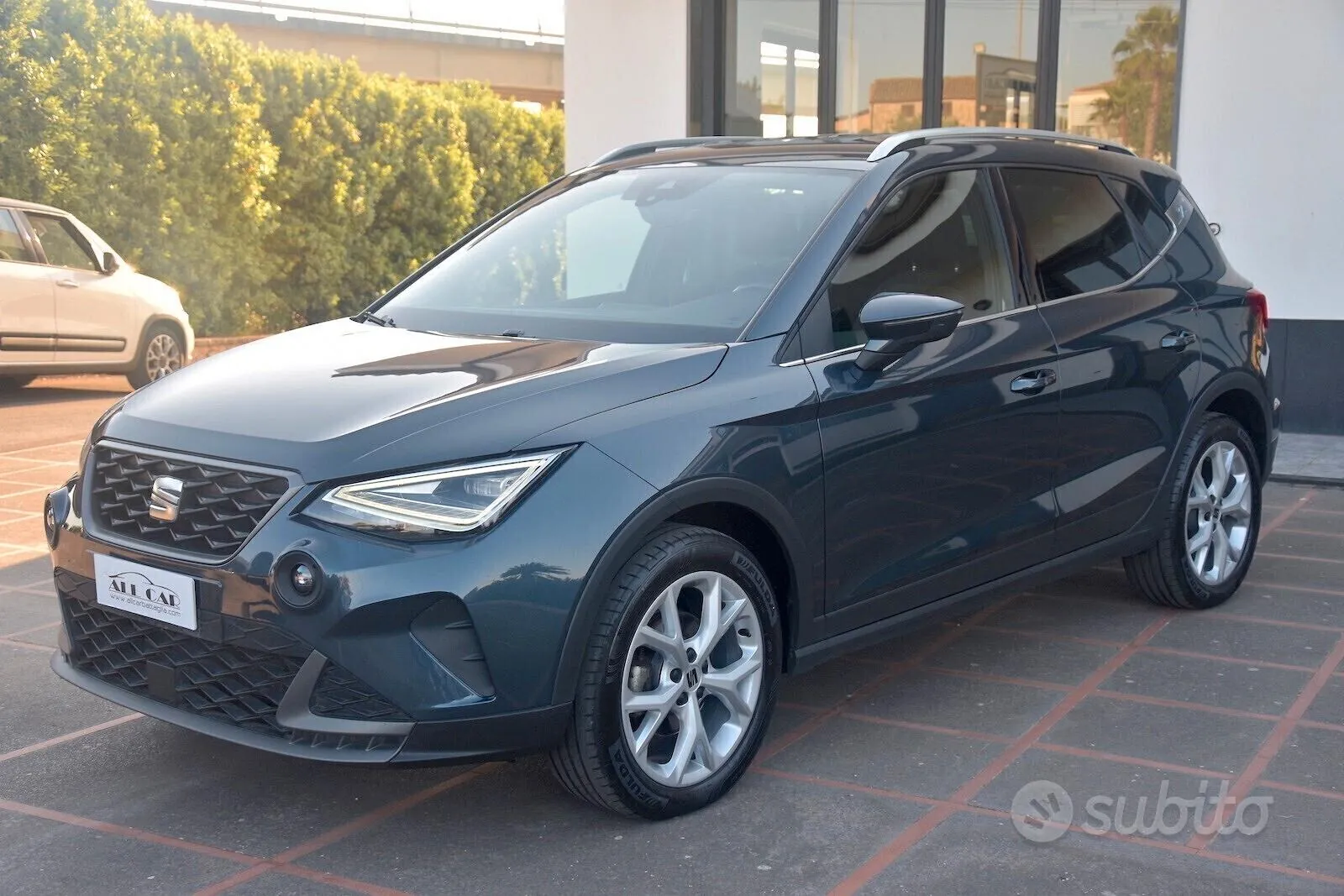 Seat Arona 2023 photo 3