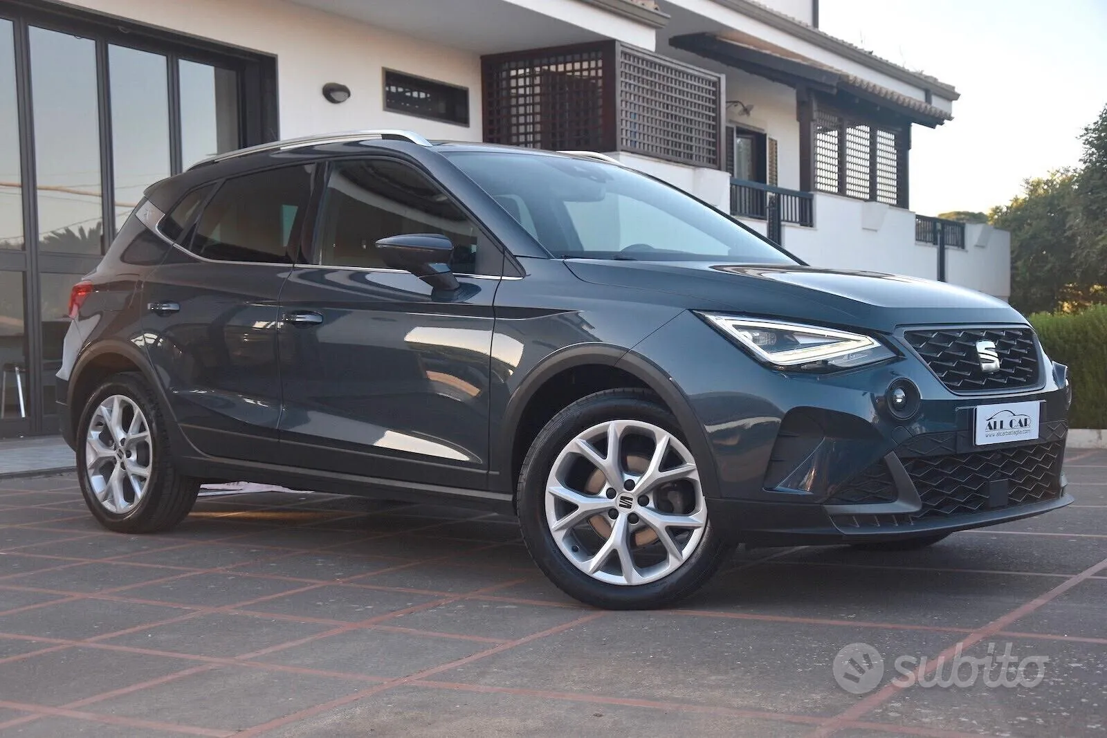 Seat Arona