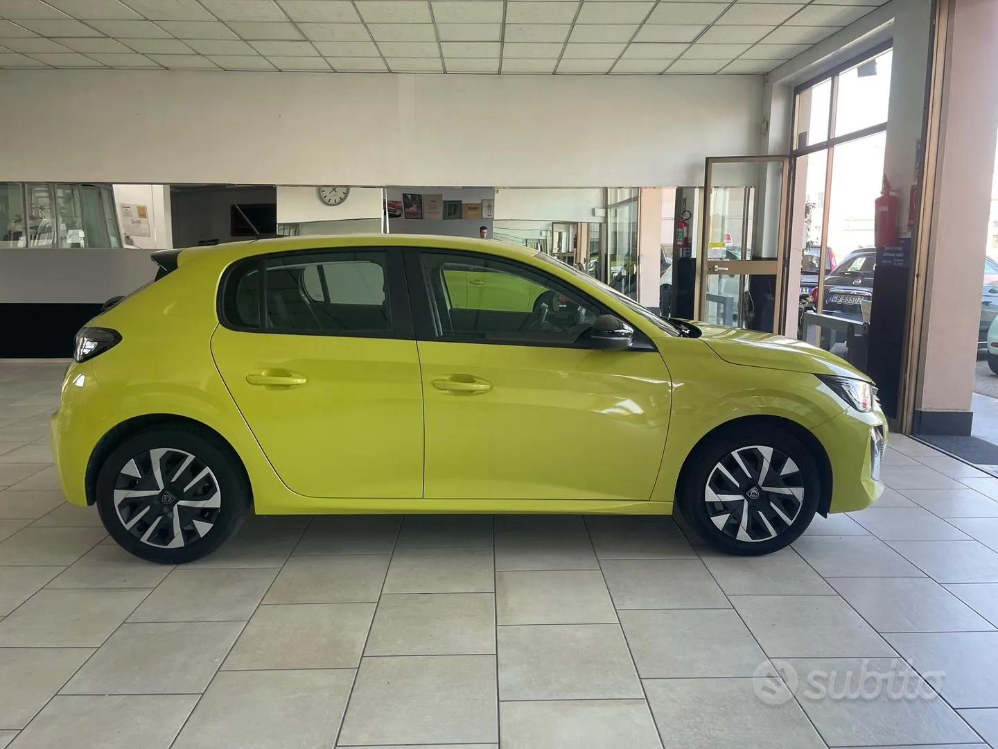 Peugeot 208 2024 photo 4