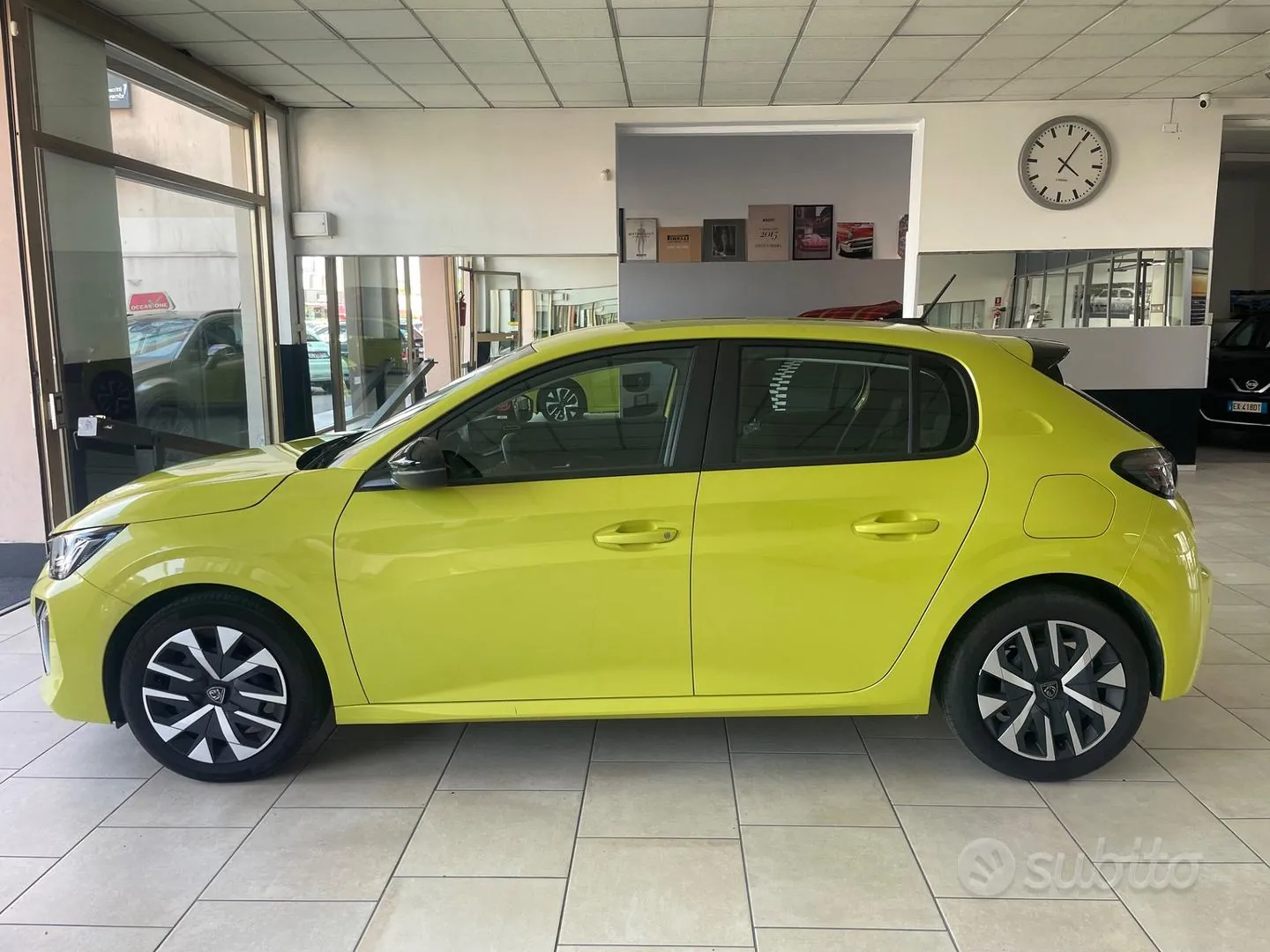 Peugeot 208 2024 photo 2
