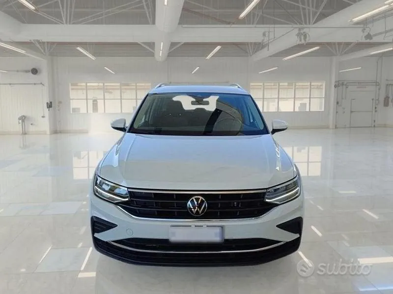 Volkswagen Tiguan 2023 photo 2