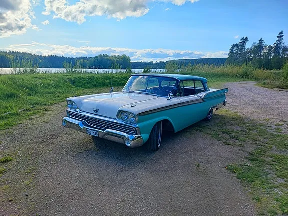 Ford Fairlane