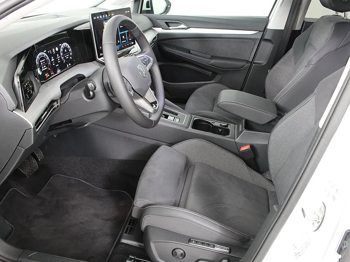 Volkswagen Golf 2026 photo 3