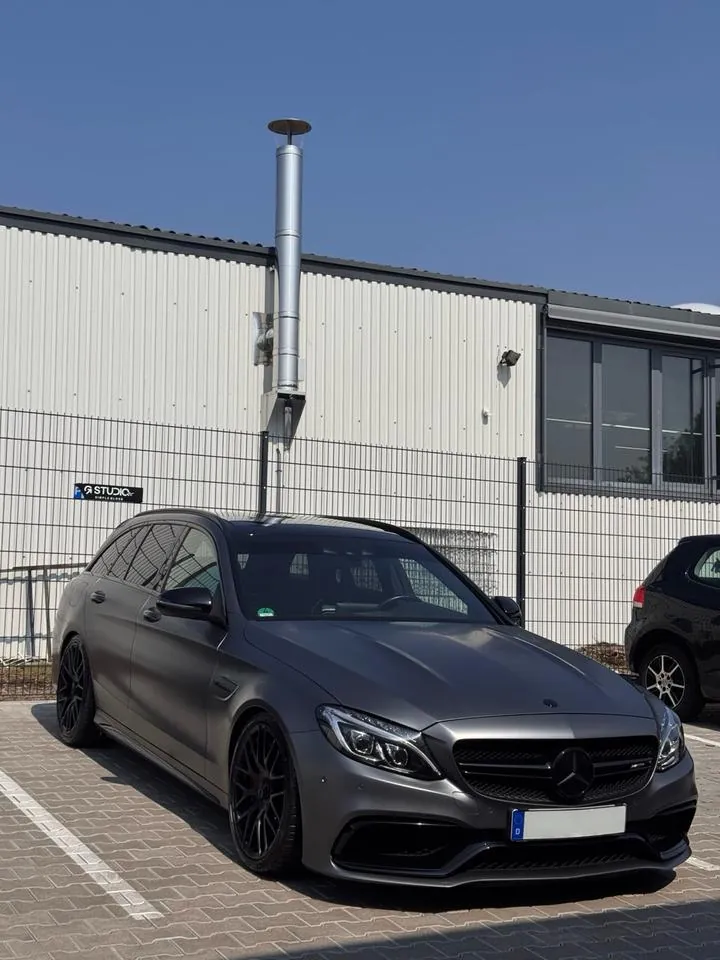 Mercedes-Benz C63S Amg