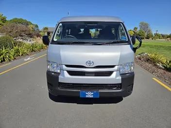 Toyota Hiace 2021 photo 3