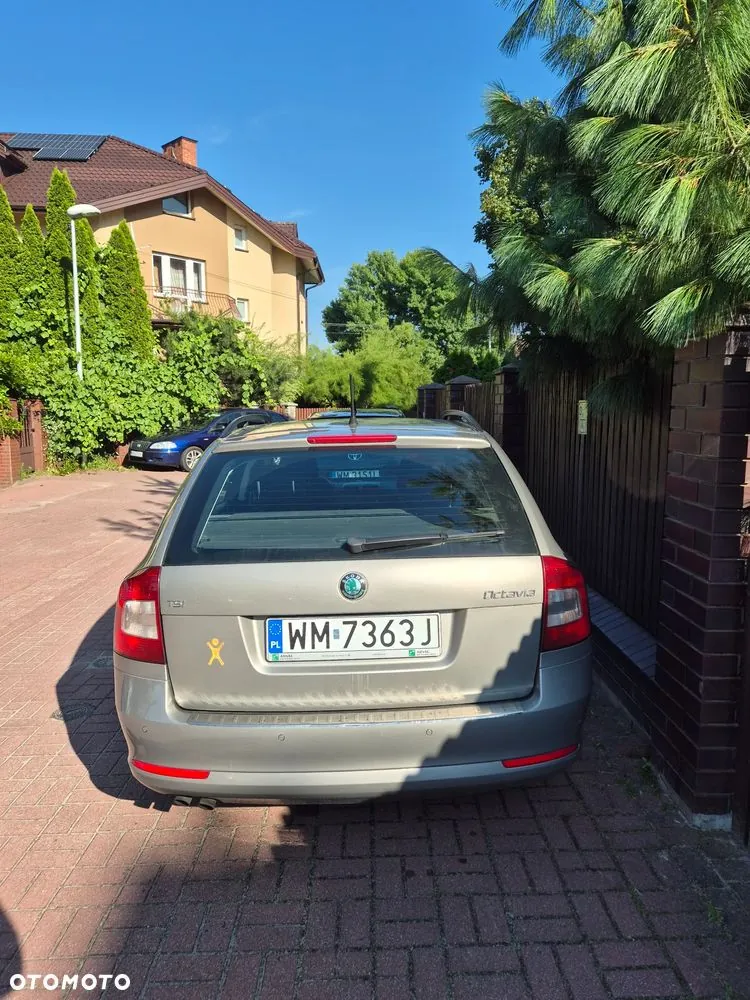 Skoda Octavia 2012 photo 3