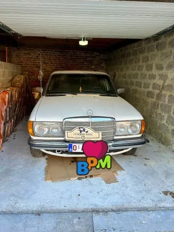 Mercedes-Benz D200