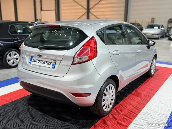 Ford Fiesta 2013 photo 3