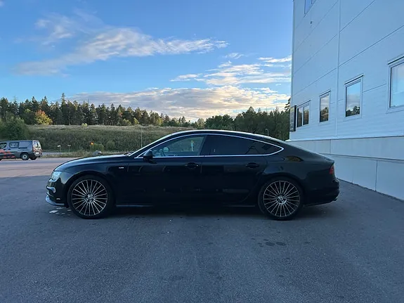 Audi A7 2012 photo 4