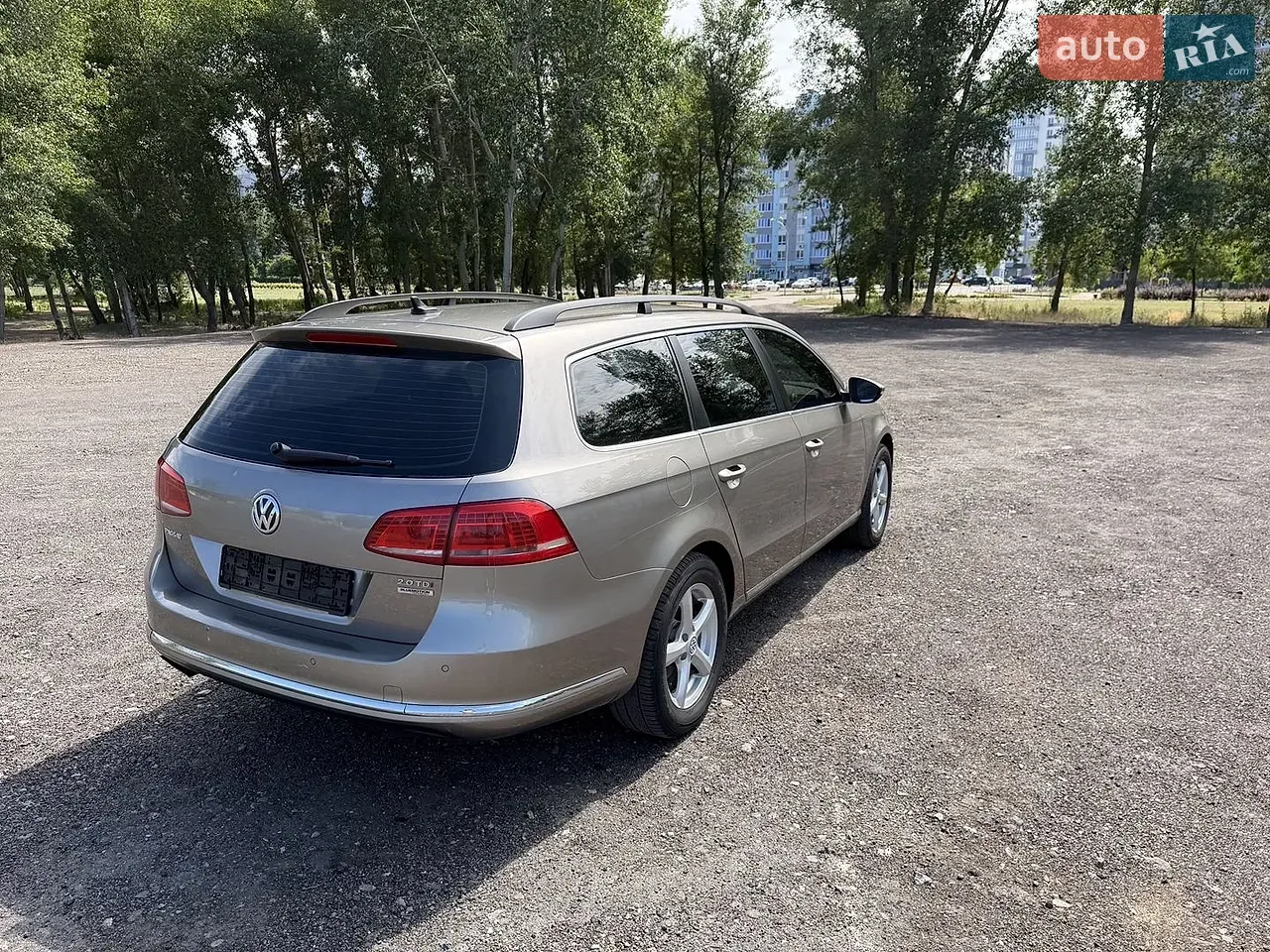 Volkswagen Passat 2011 photo 3