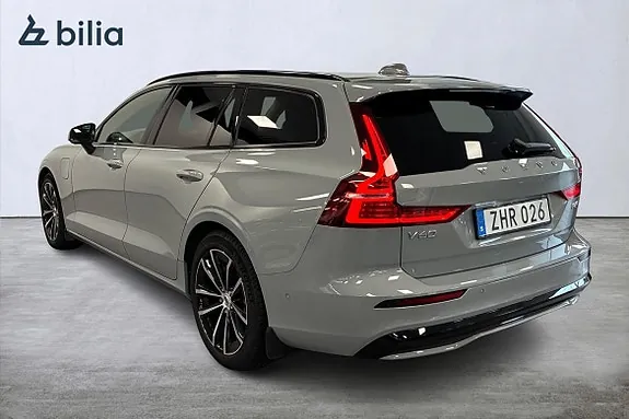 Volvo V60 2025 photo 2