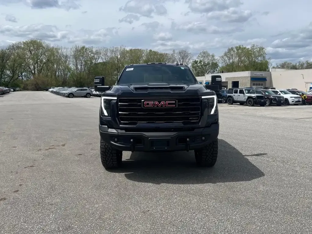 GMC Sierra 2500Hd 2026 photo 2