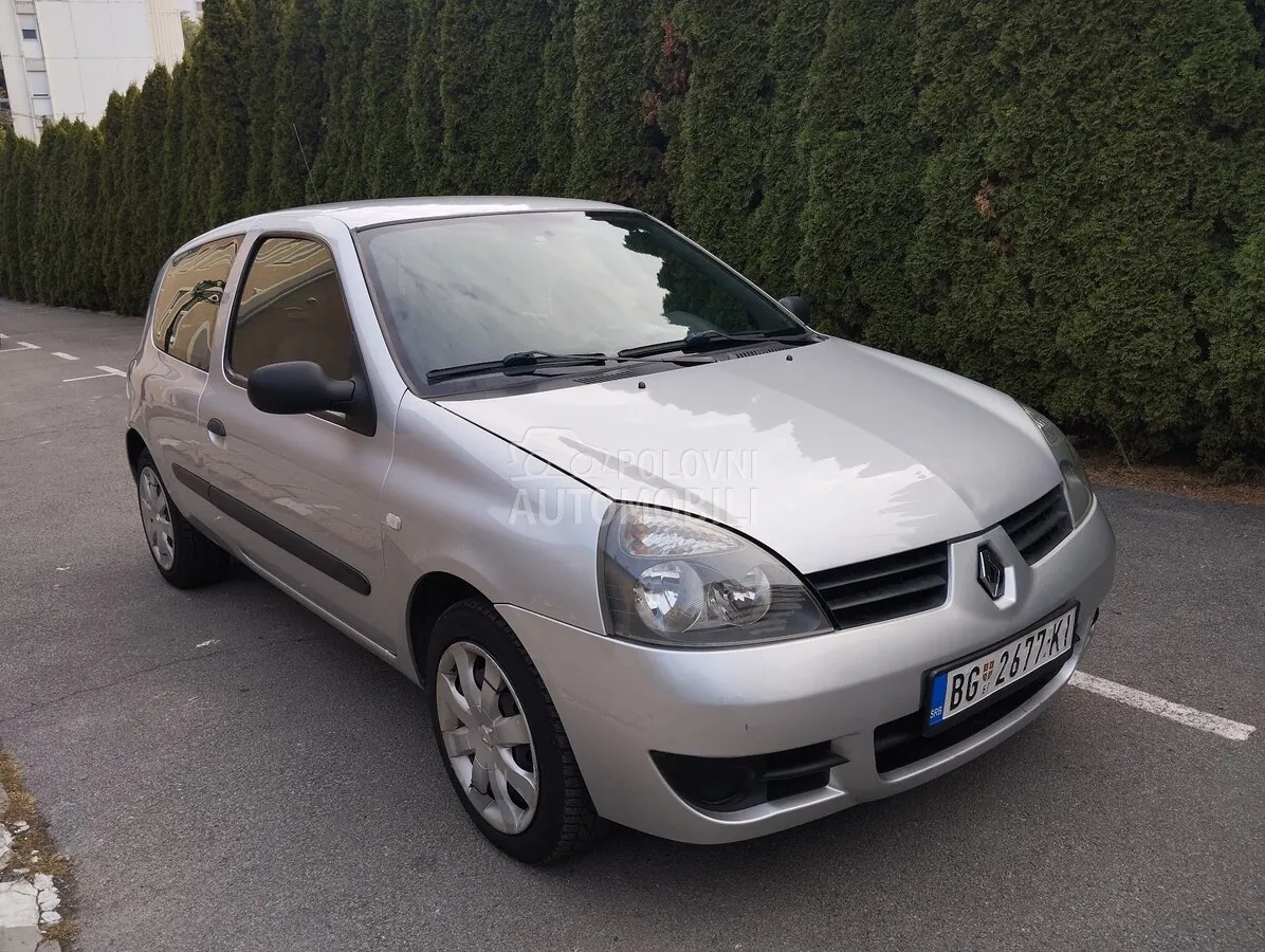 Renault Clio 2007 photo 2