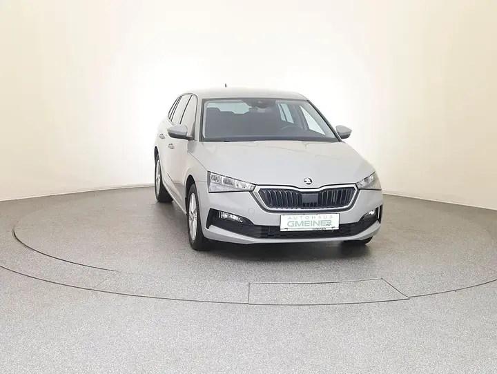 Skoda Scala 2024 photo 2
