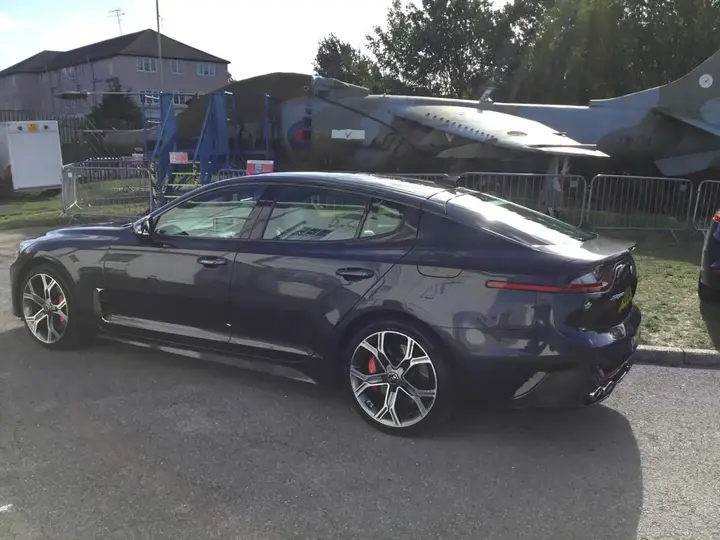 Kia Stinger 2018 photo 2