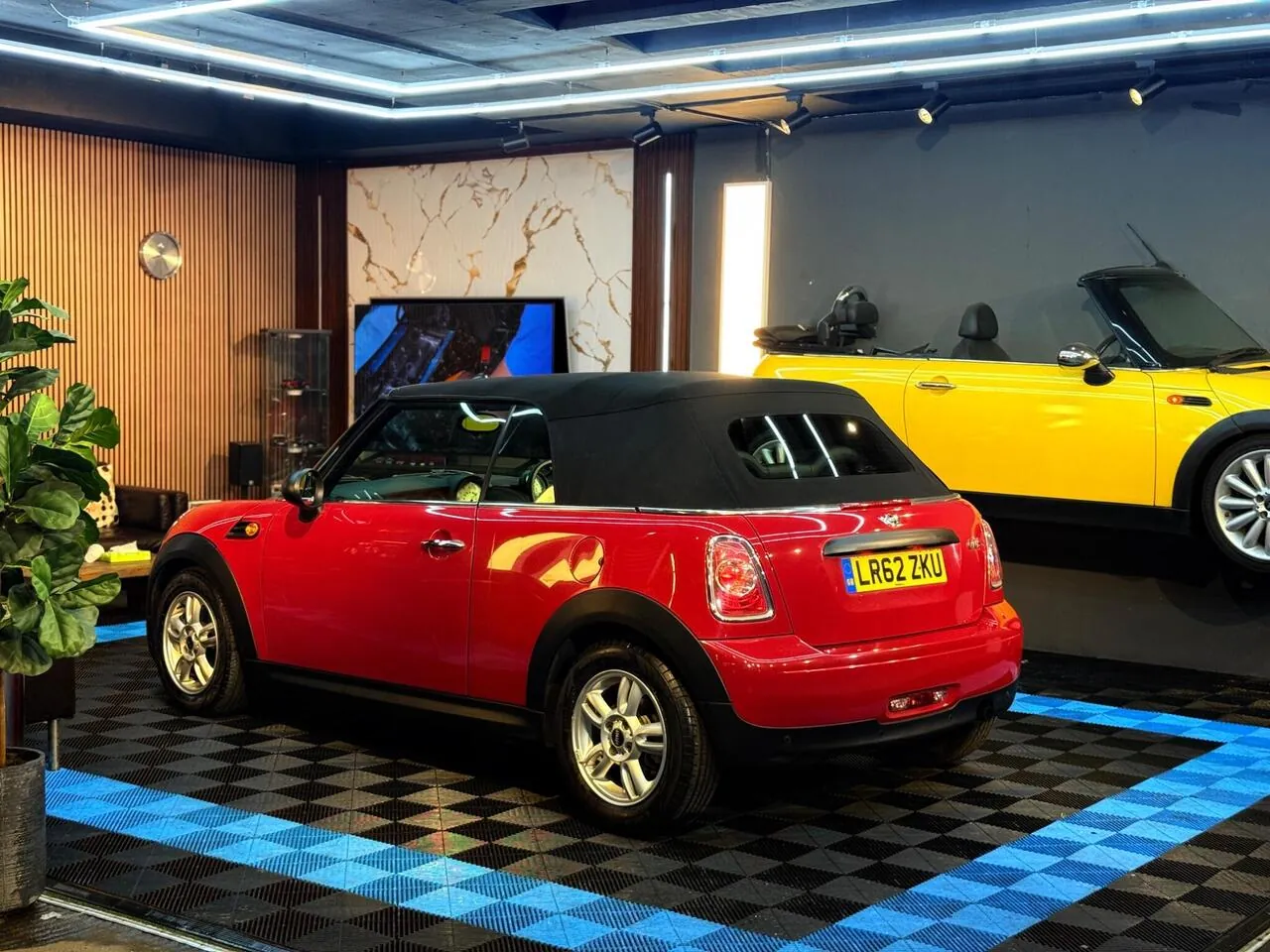 Mini Convertible 2012 photo 4
