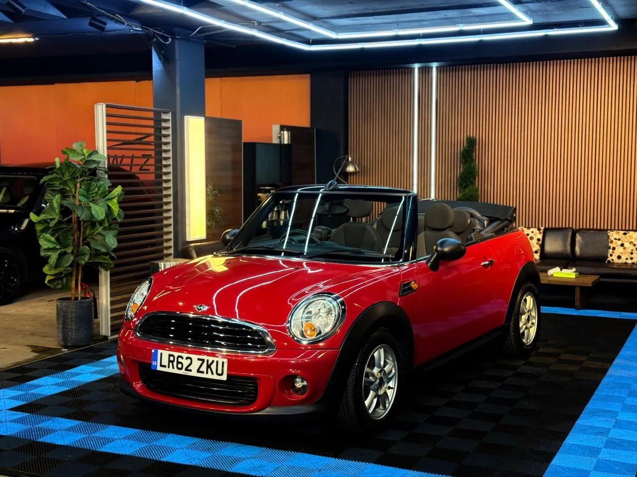 Mini Convertible 2012 photo 3