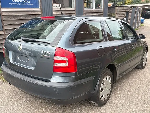 Skoda Octavia 2006 photo 3