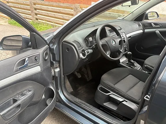 Skoda Octavia 2006 photo 5