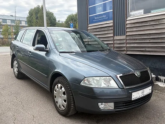 Skoda Octavia 2006 photo 2