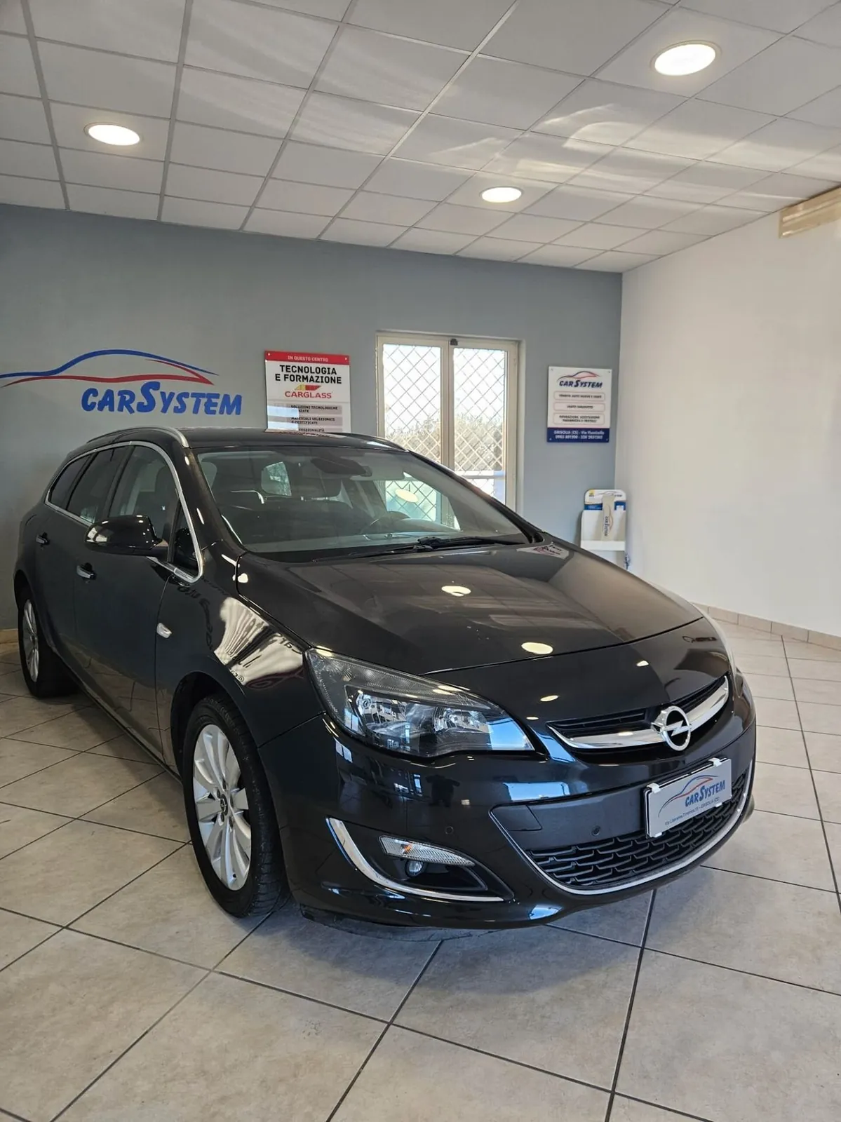 Opel Astra 2013 photo 3