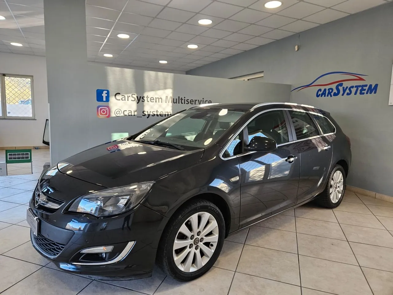 Opel Astra 2013 photo 4