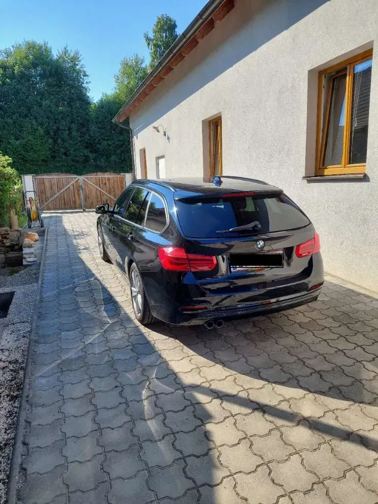 BMW 3 Series 2017 photo 2