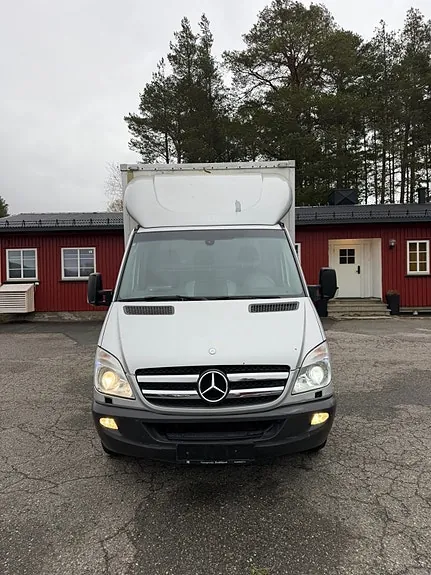 Mercedes-Benz Sprinter 319 2011 photo 3