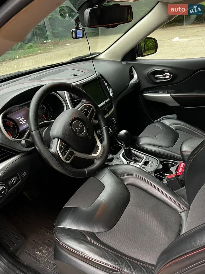 Jeep Cherokee 2016 photo 3