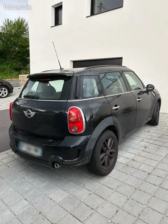 Mini Clubman 2011 photo 2