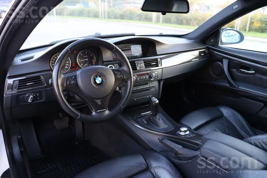 BMW 320 2009 photo 5
