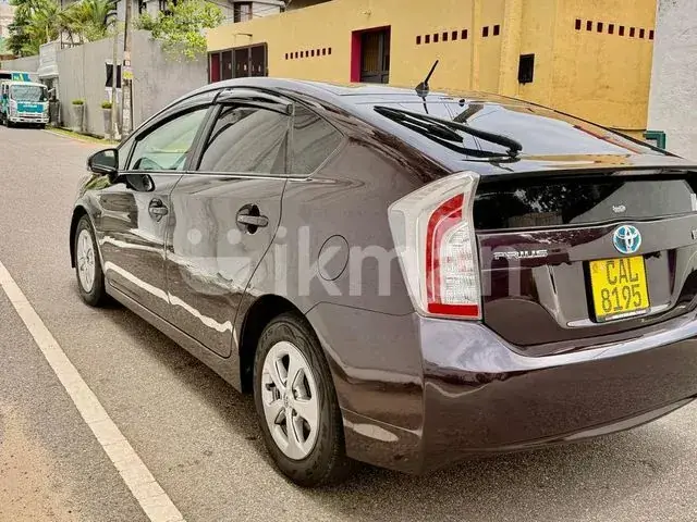 Toyota Prius 2014 photo 3
