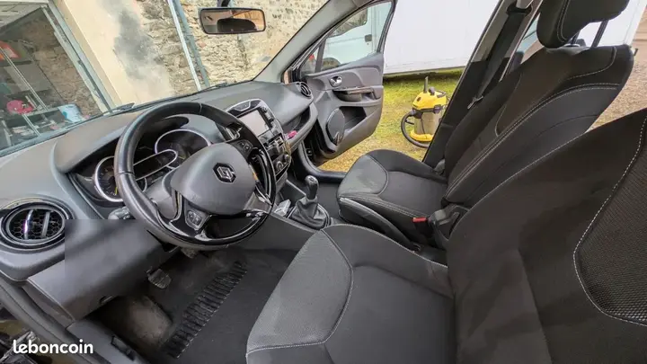 Renault Clio 2014 photo 3