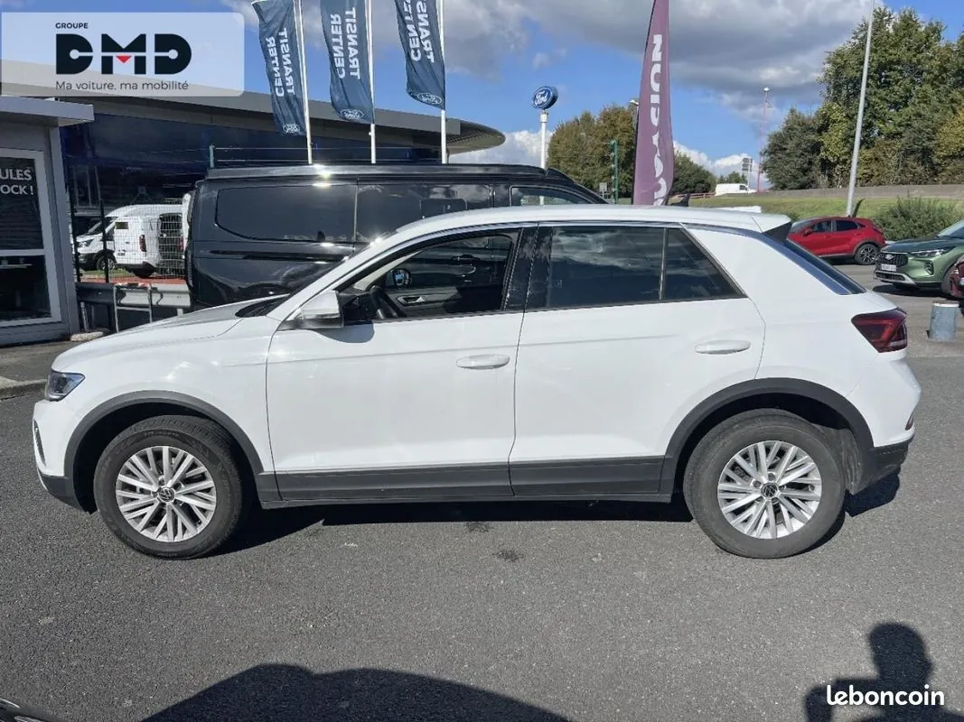 Volkswagen T-Roc 2023 photo 2