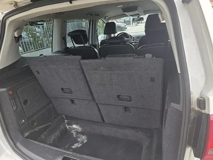 Volkswagen Sharan 2012 photo 3