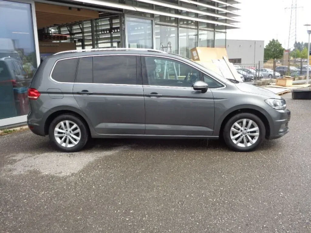 Volkswagen Touran 2019 photo 3
