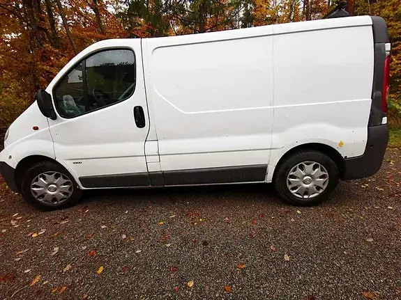 Opel Vivaro 2012 photo 2