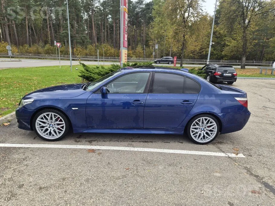 BMW E60 2009 photo 2