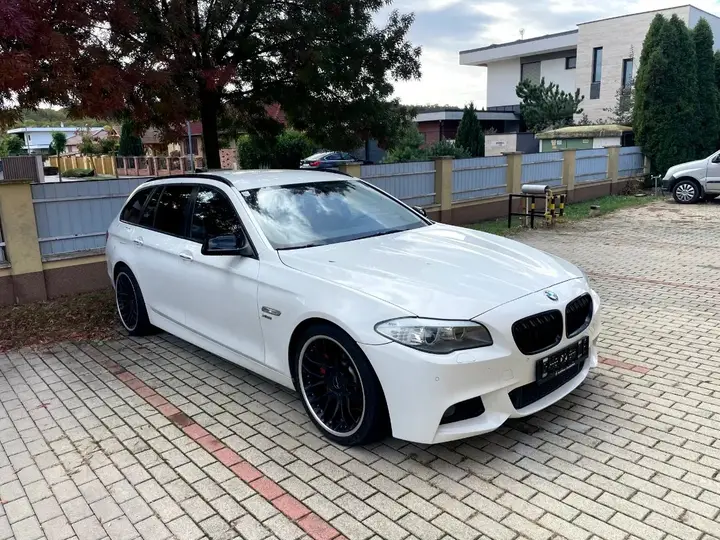 BMW 5 Series 2011 photo 3