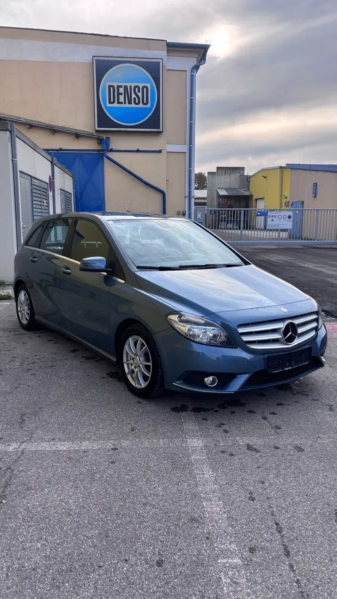 Mercedes-Benz B-Class 2014 photo 3
