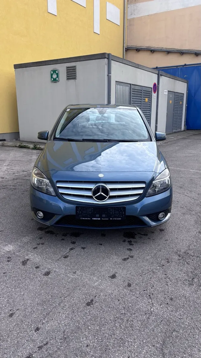 Mercedes-Benz B-Class 2014 photo 2